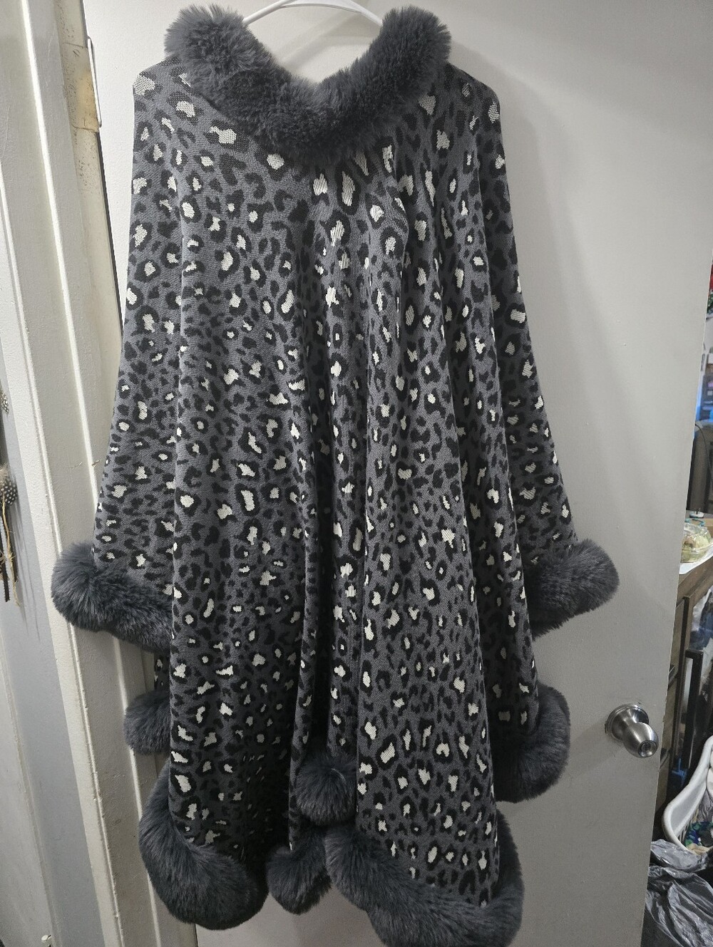 Christina Gray Cashmere Knit Sweater - Picture 3 of 5